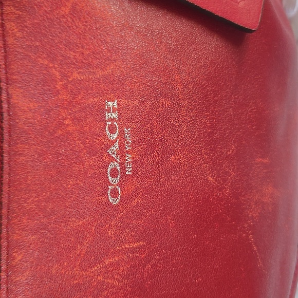 Coach Women's Burgundy Leather Handbag - Picture 2 of 12